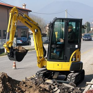 Komatsu PC26MR-3 + 3 GODETS