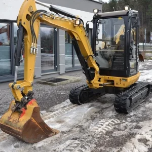 CATERPILLAR 302.7 DCR, 2,67T + 3 GODETS