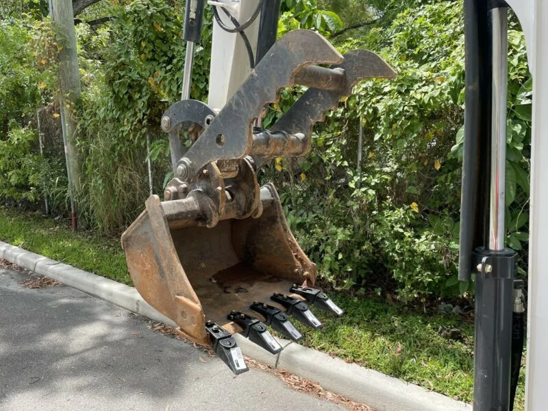 BOBCAT E26, 2,5T + 3 GODETS – Image 9